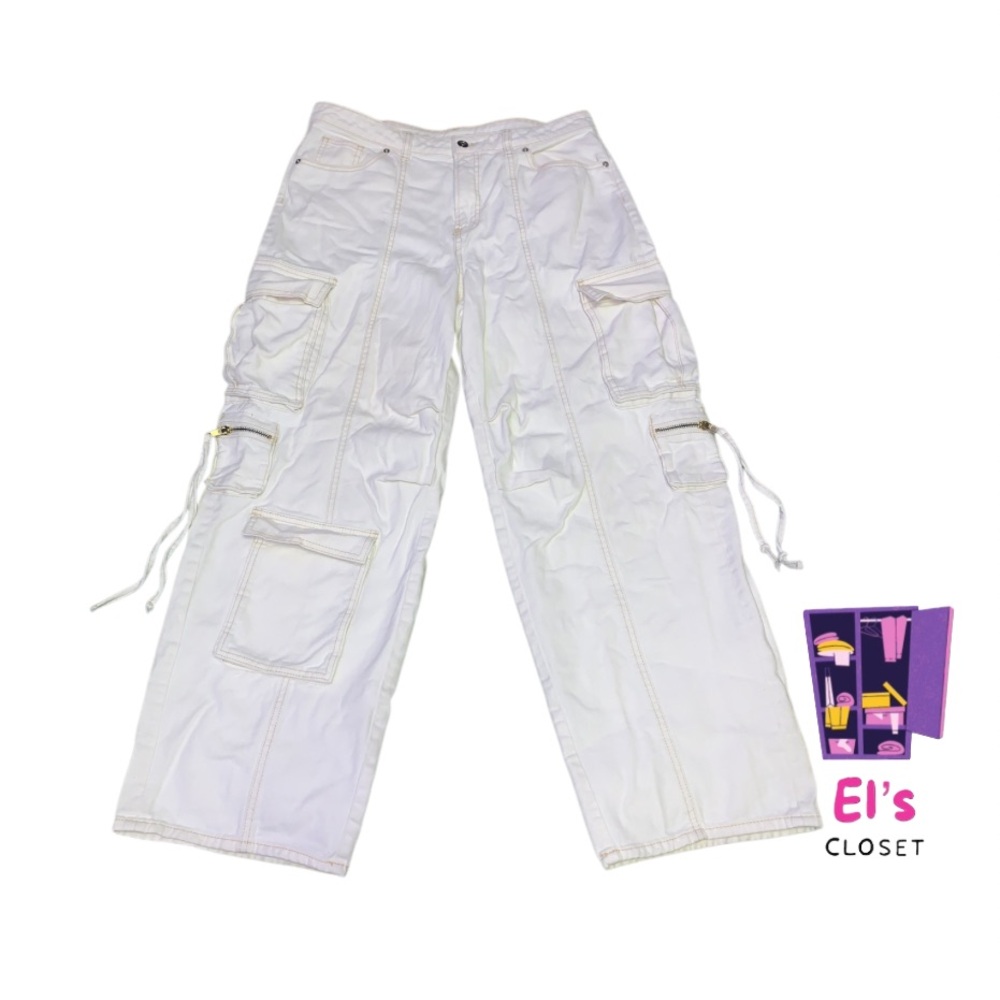 H&M Divided White Wide Leg White Cargo Jean S10